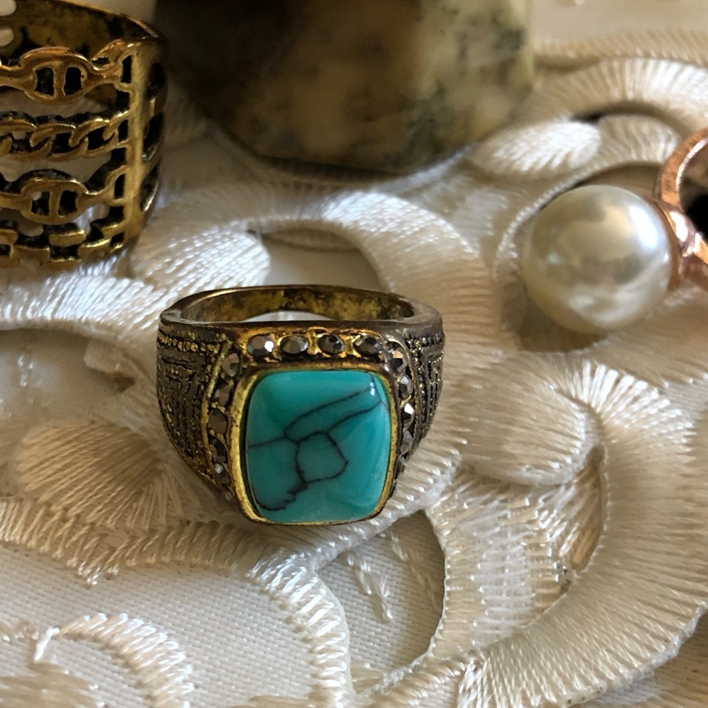 three rings - Picture 3 of 4